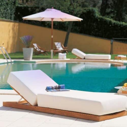 MUEBLES DE EXTERIOR